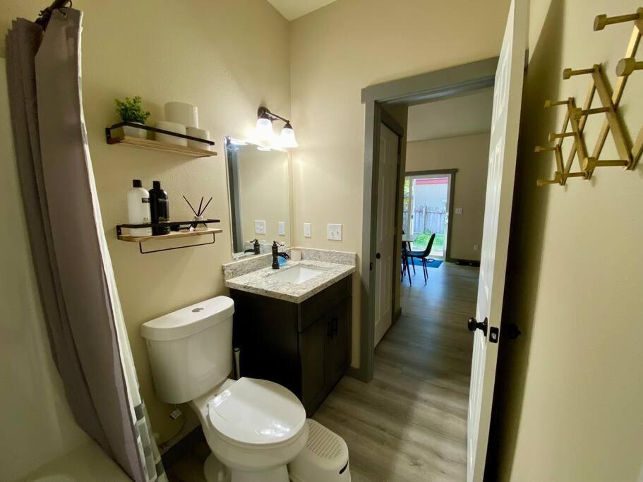 New Modern Cabin! 5Mi To Mt Rainier National Park! Hot Tub & Wifi Ashford Exterior foto